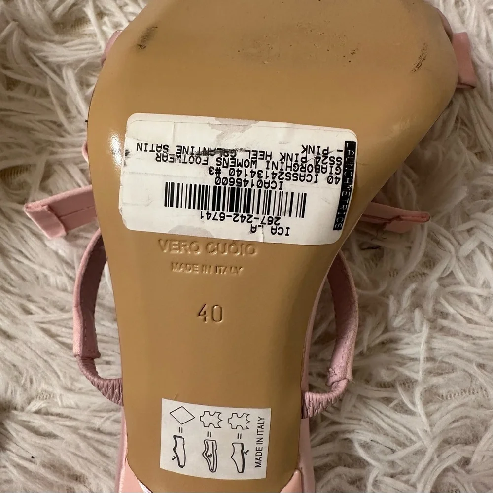 Gia Borghini 40 discolorations